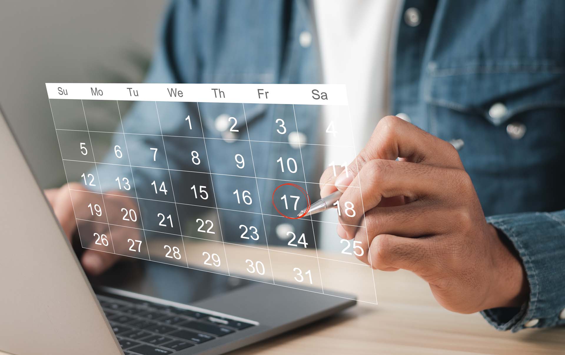 businessman-manages-time-for-effective-work-calendar.jpg